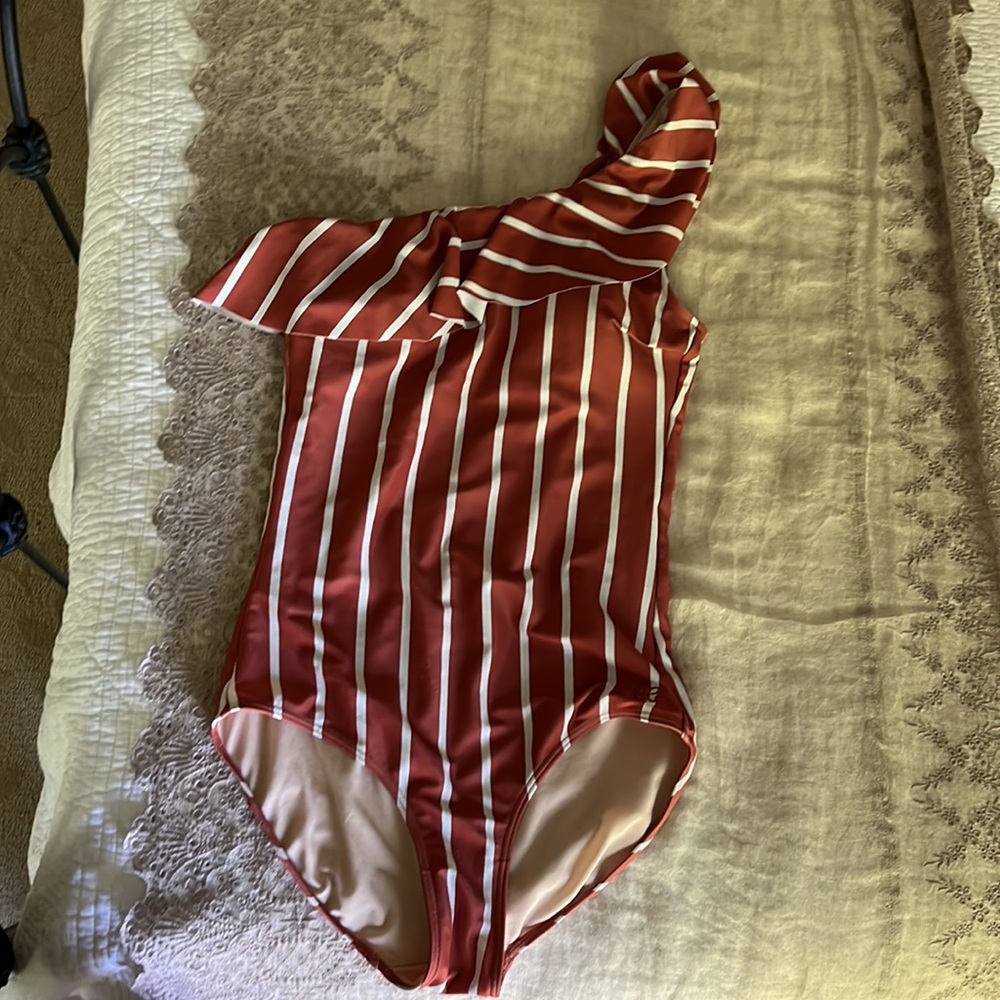 Albion Fit Icon Wave One Piece